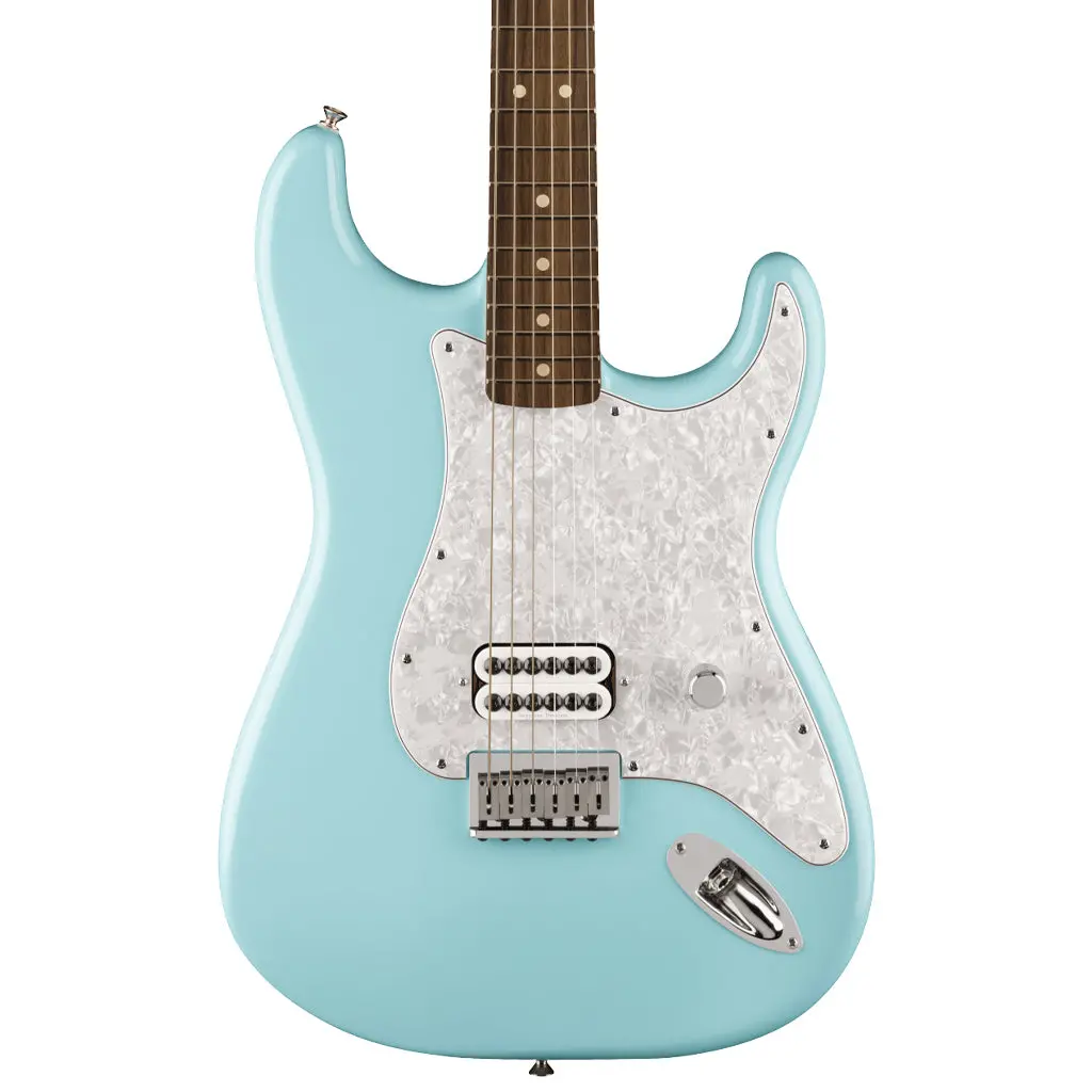 Fender Limited Edition Tom Delonge Stratocaster®, Rosewood Fingerboard, Daphne Blue 1