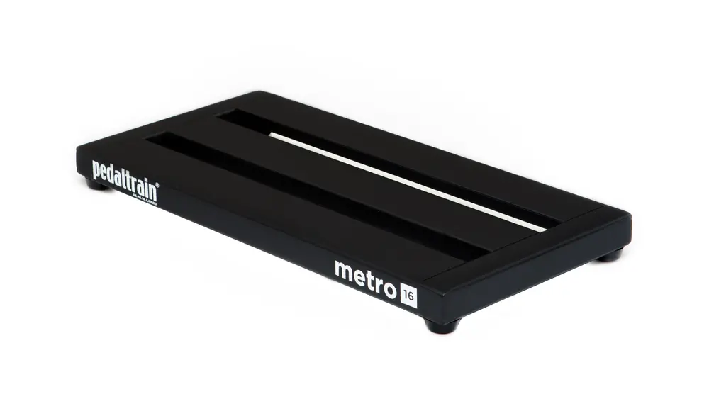 Pedaltrain Metro 16 With Hard Case 1