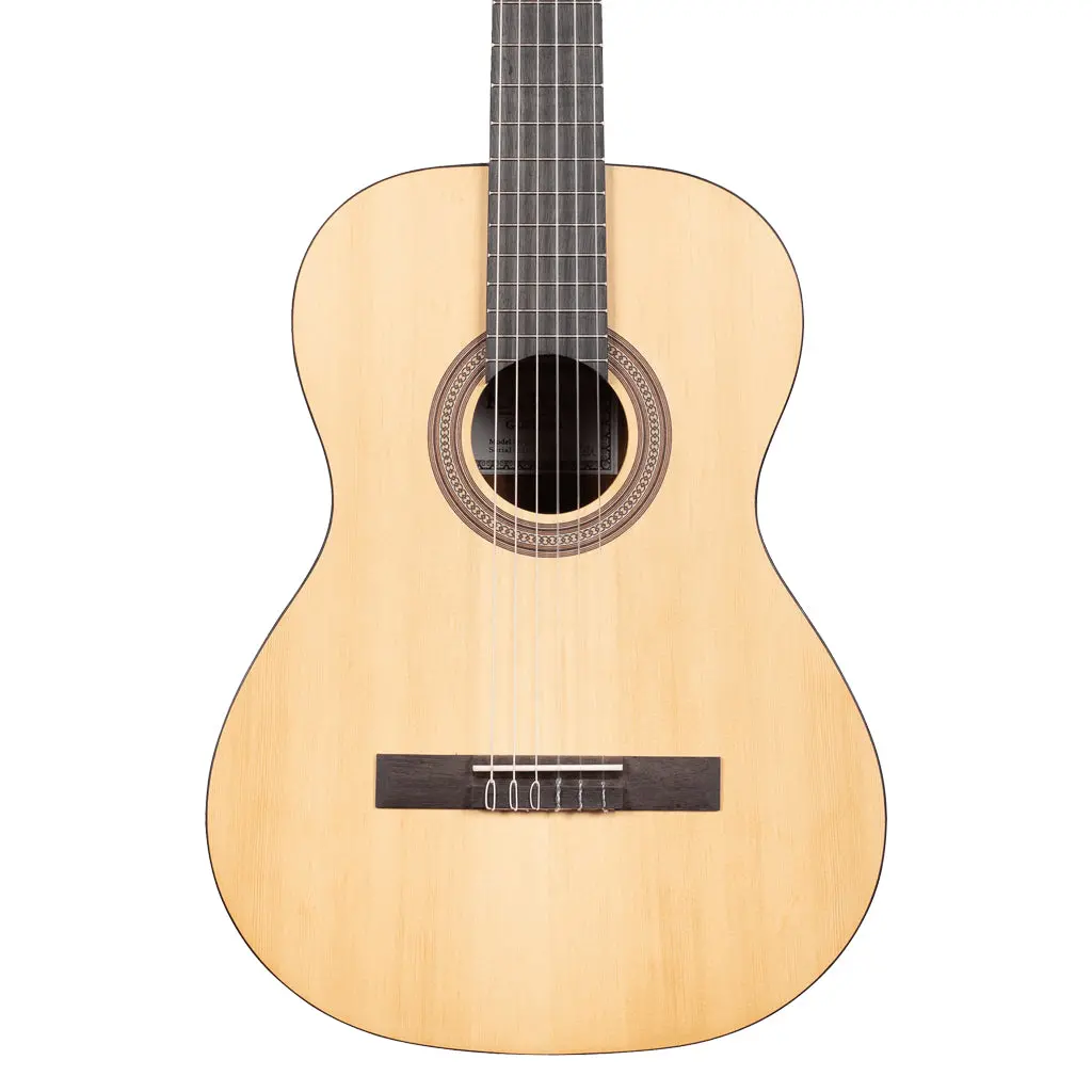 Katoh - Mcg18 Classical Guitar With Gig Bag 1